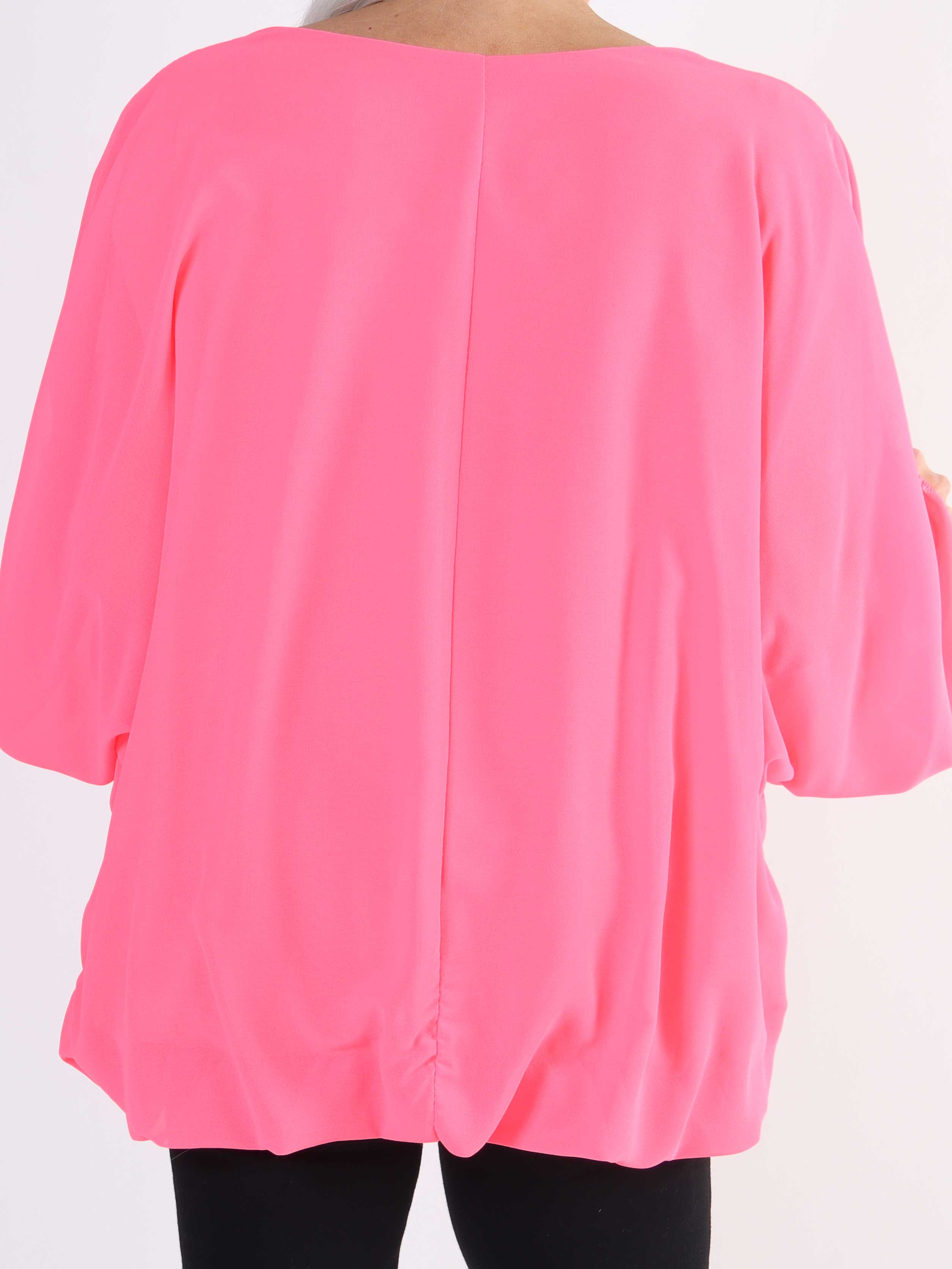 Destiny Plain - Plus size bluse i chiffon med flagermusærmer